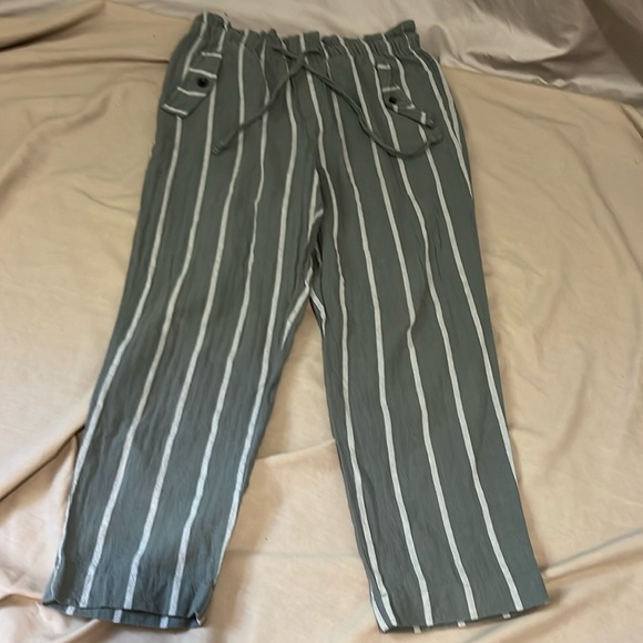 LOFT Pants - Loft Outlet Womens Sz L high rise straight elastic cotton pants Sage striped